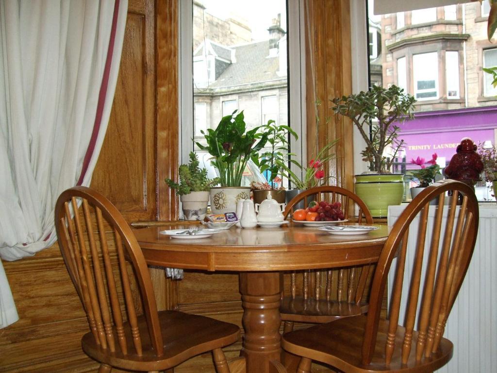 إدنبرة Swan Lake Guest House المظهر الخارجي الصورة